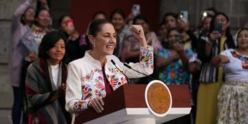 Presidenta Claudia Sheinbaum anuncia creación de nuevos Planes de Justicia que incluirán a mujeres indígenas artesanas